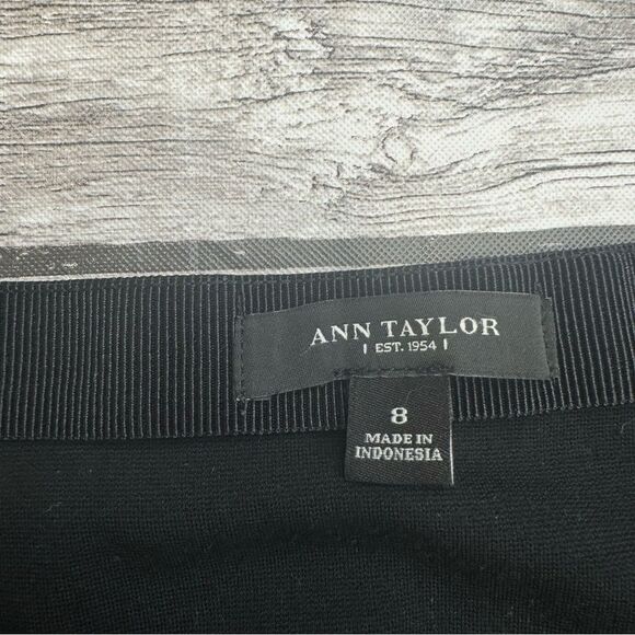 Ann Taylor Black Pencil Skirt Size 8 Career Office Classic Midi - Picture 8 of 11